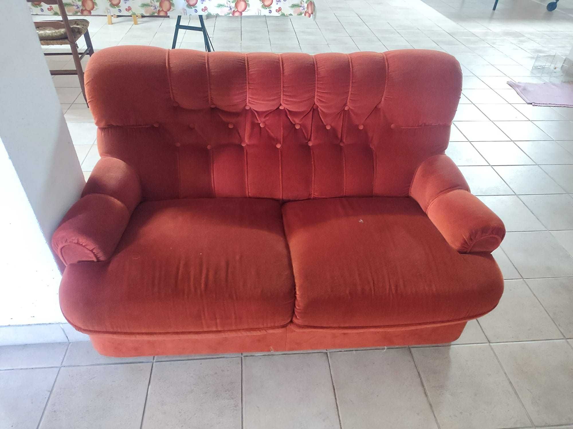 2 SOFAS DUPLOS em bom estado