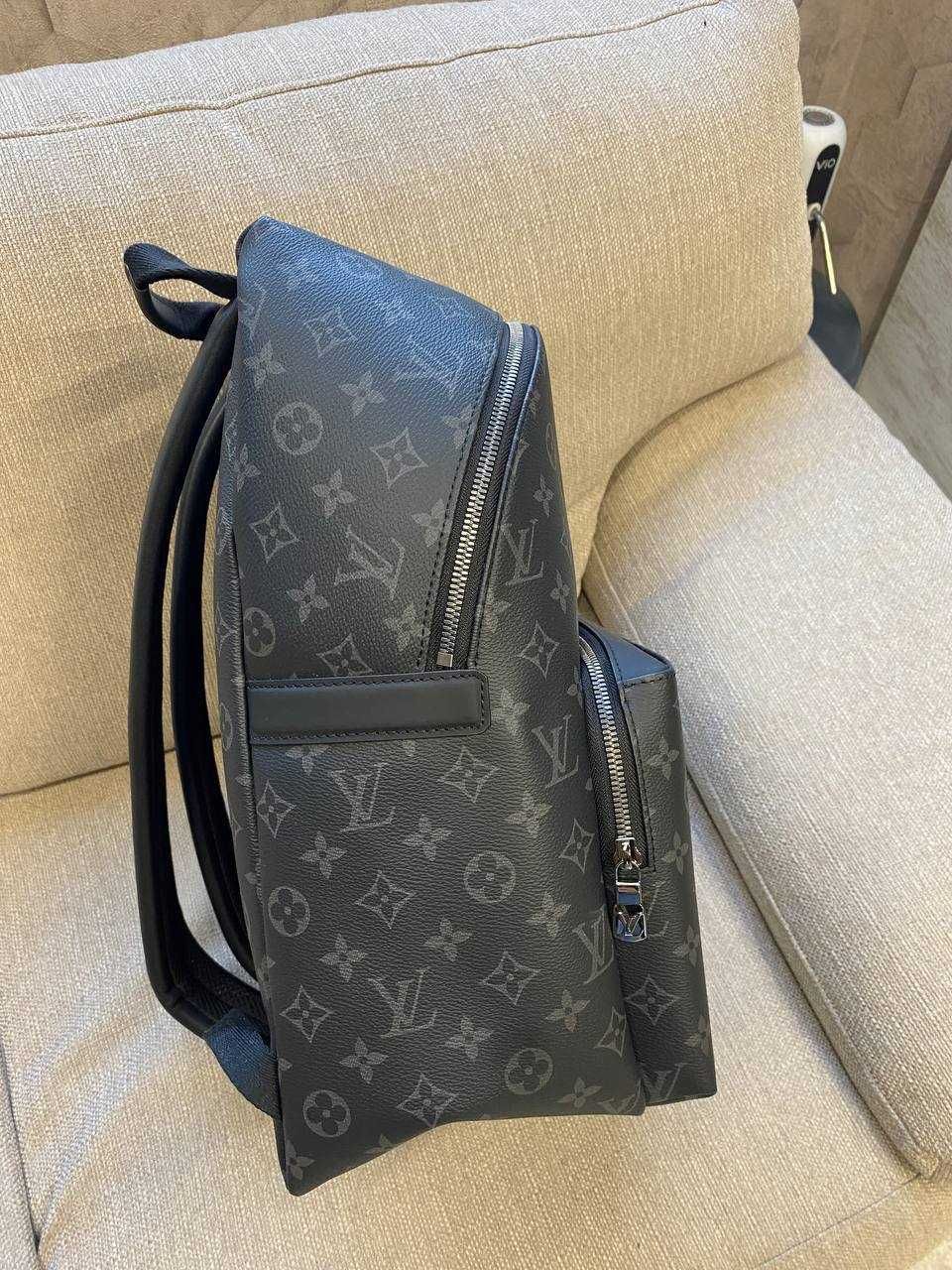 Оригінальний чоловічий Рюкзак Луї Вітон Louis Vuitton в чудовому стані