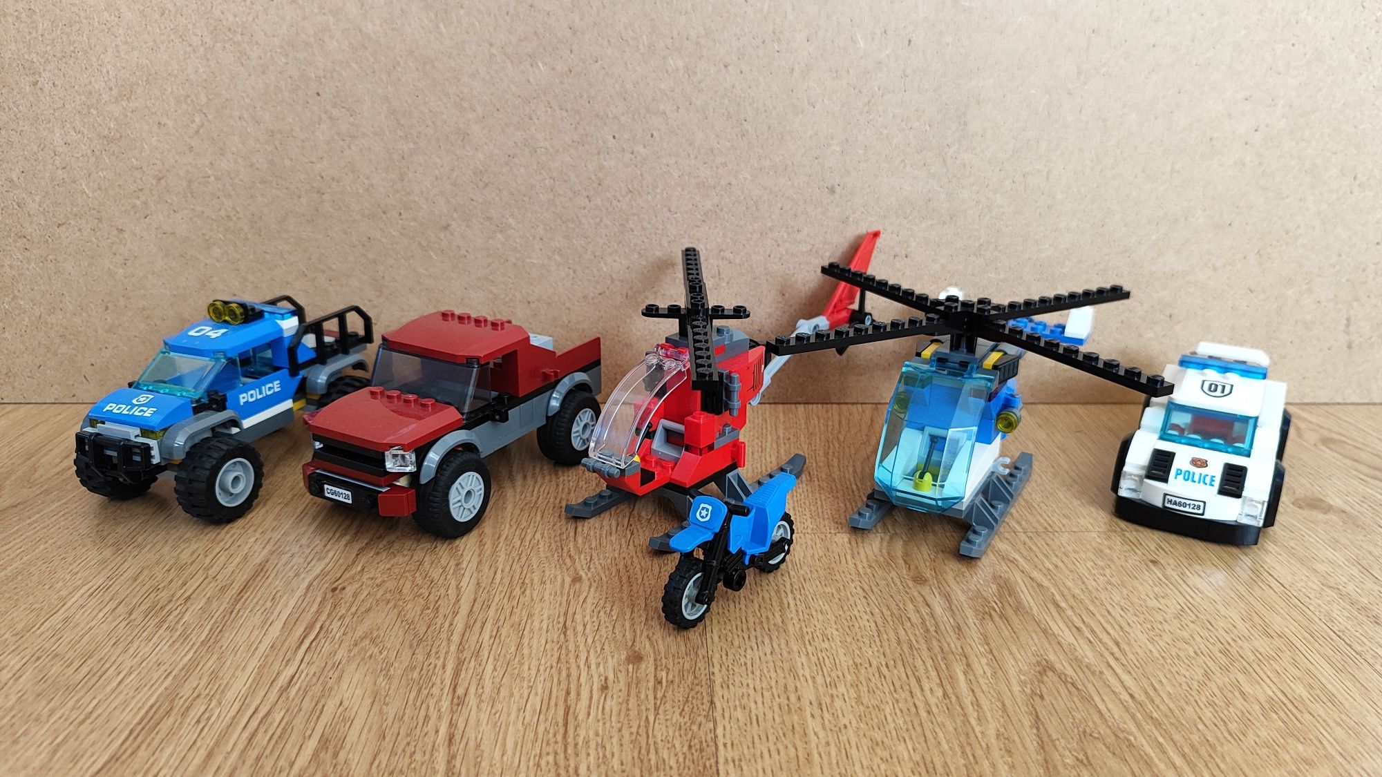 6 pojazdów z LEGO City 60174, 60128