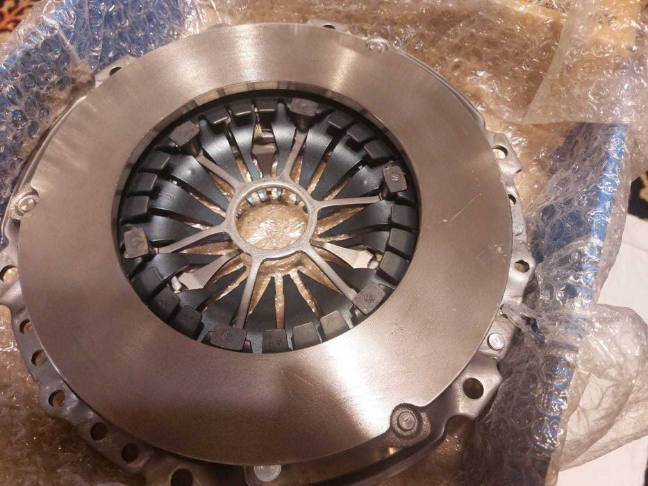 Nowe sprzęgło + tarcza, łożysko firmy SACHS