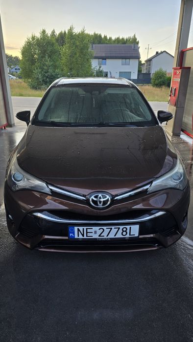 Toyota avensis 2015