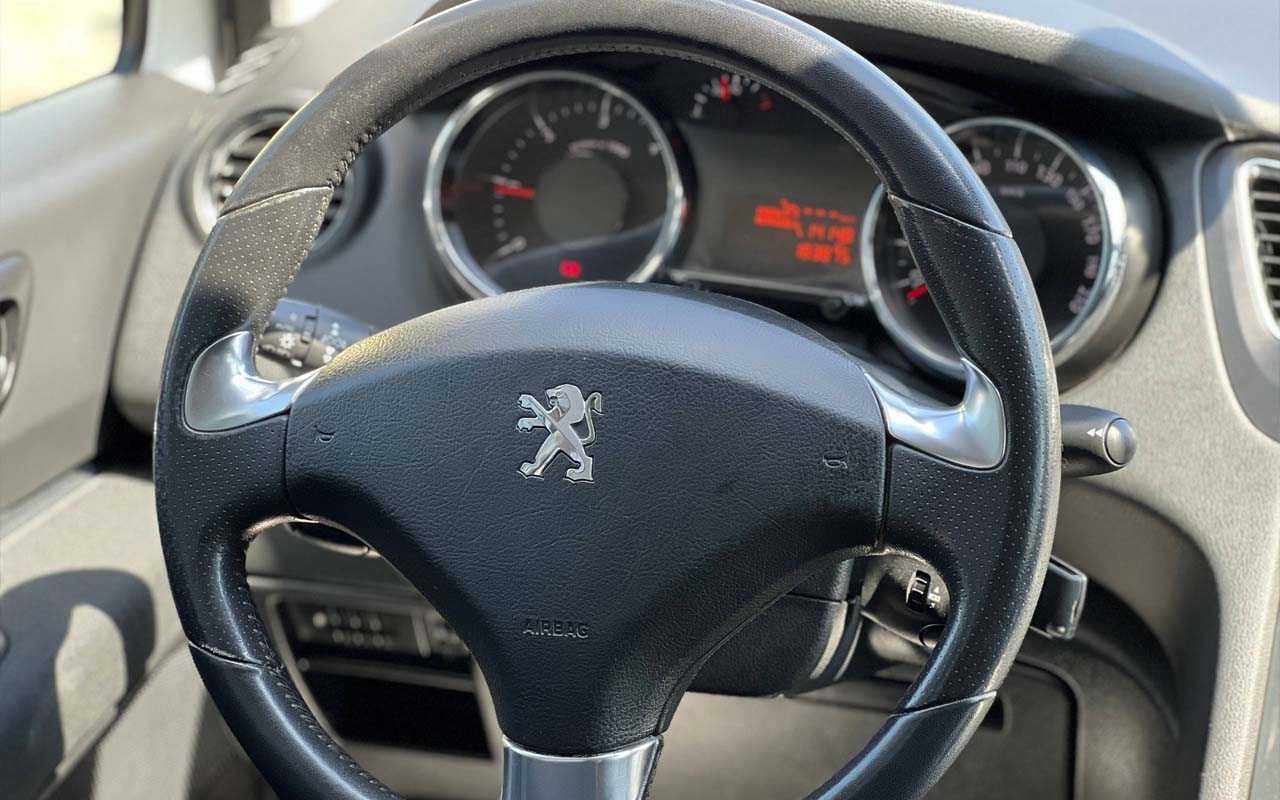 Peugeot 5008 2014