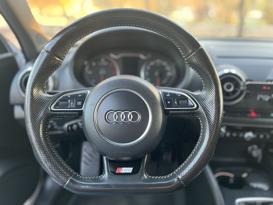 Audi A3 Limousine 1.6 TDI SLine Sport Pack