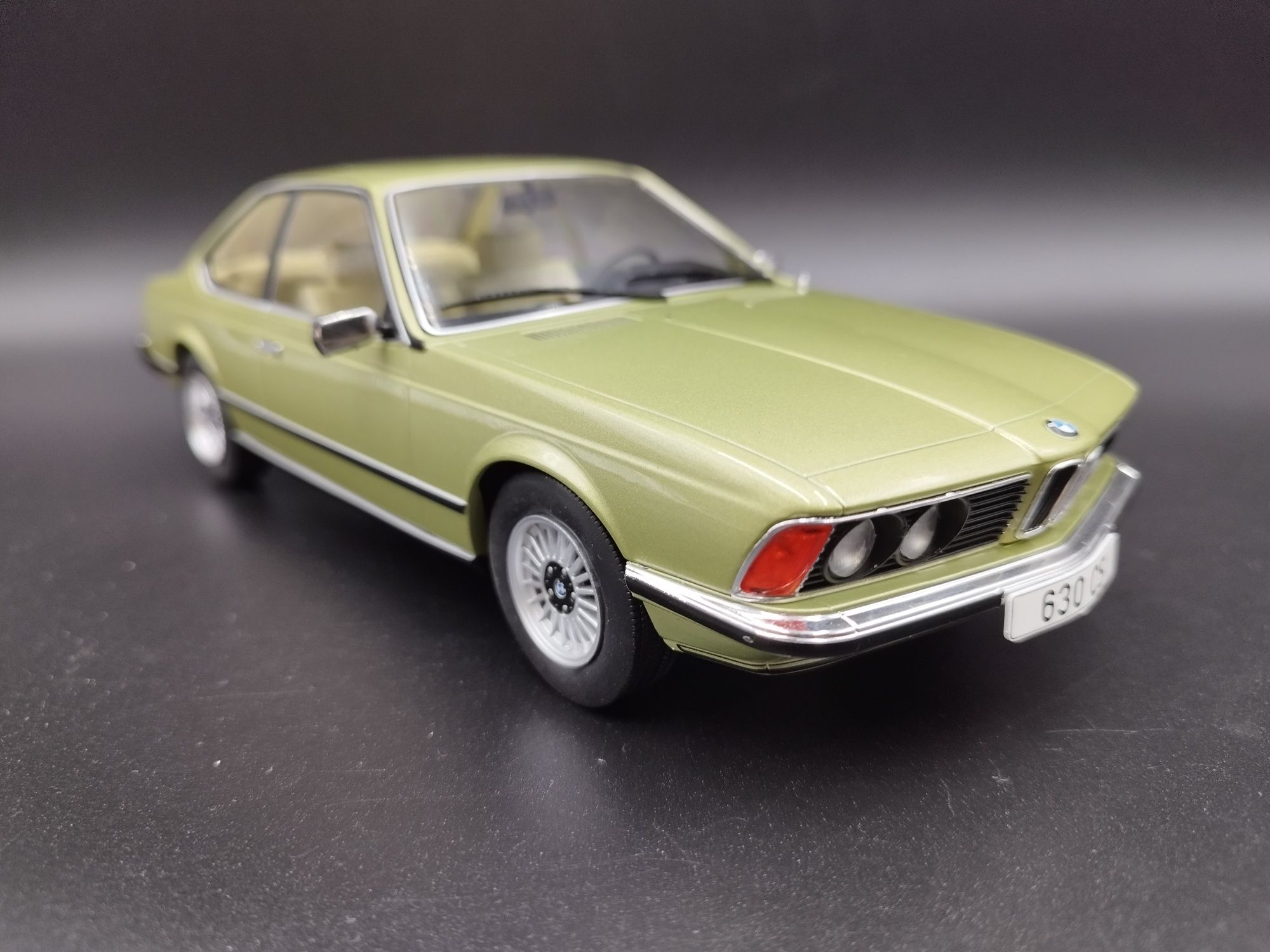 1:18 MCG BMW 630 E24 (1976) model nowy zielony