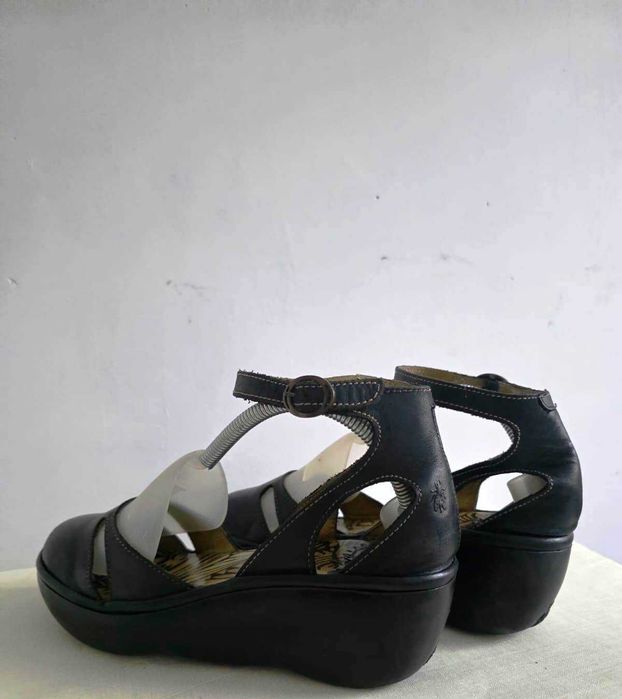 Fly London buty Yunafly