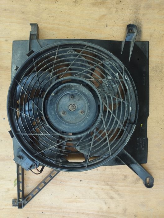 Диффузор з вентелятор на кондиціонер Опель Астра G .