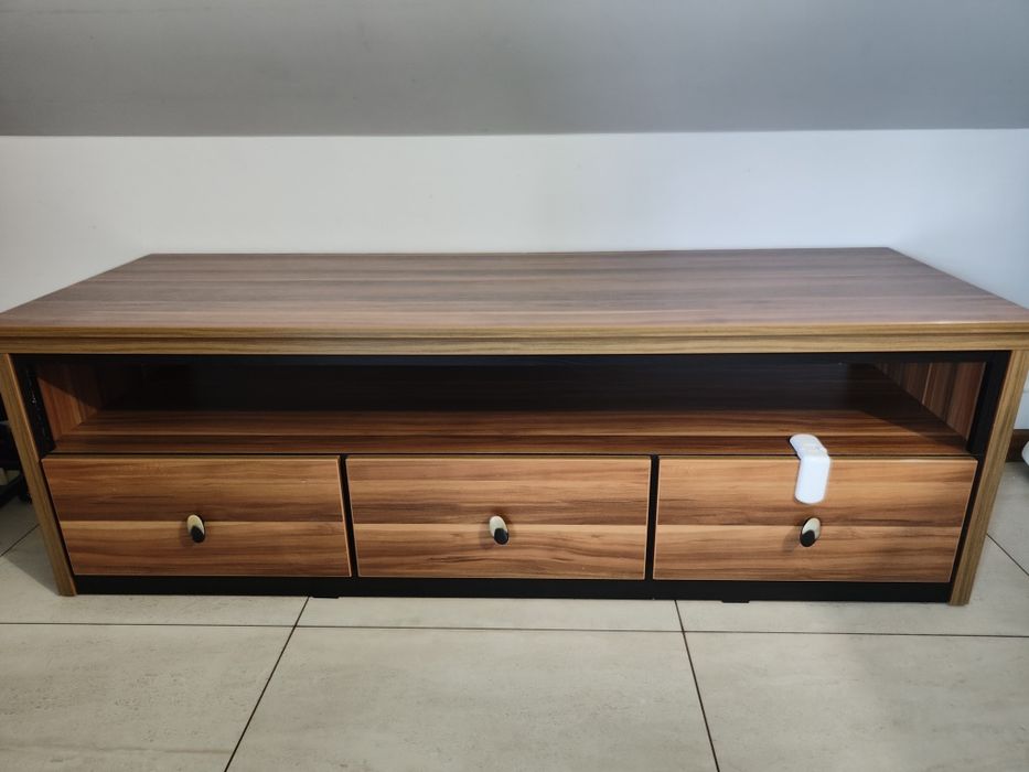 Komoda niska pod telewizor