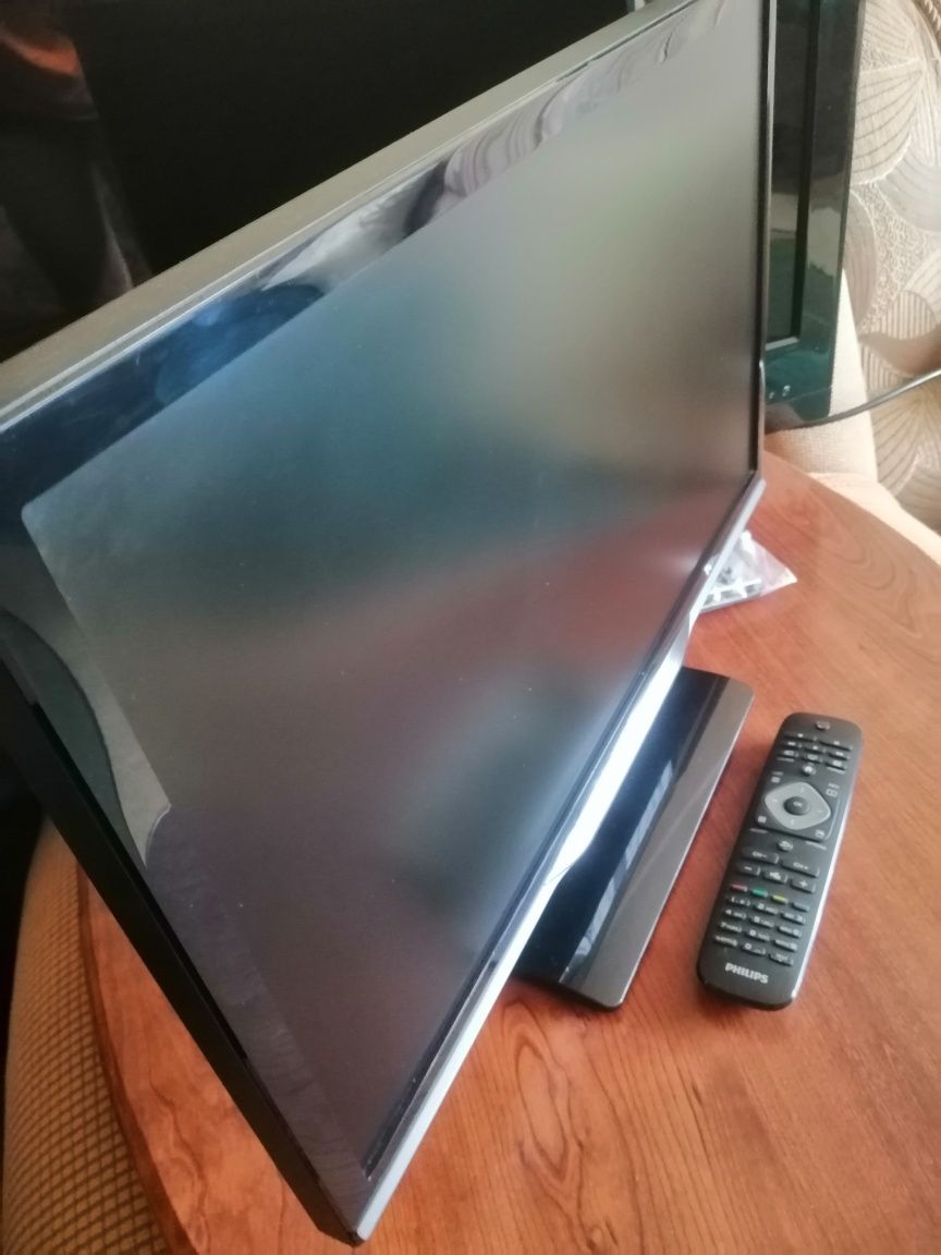 ЛСД ТВ LG Flatron M2262D