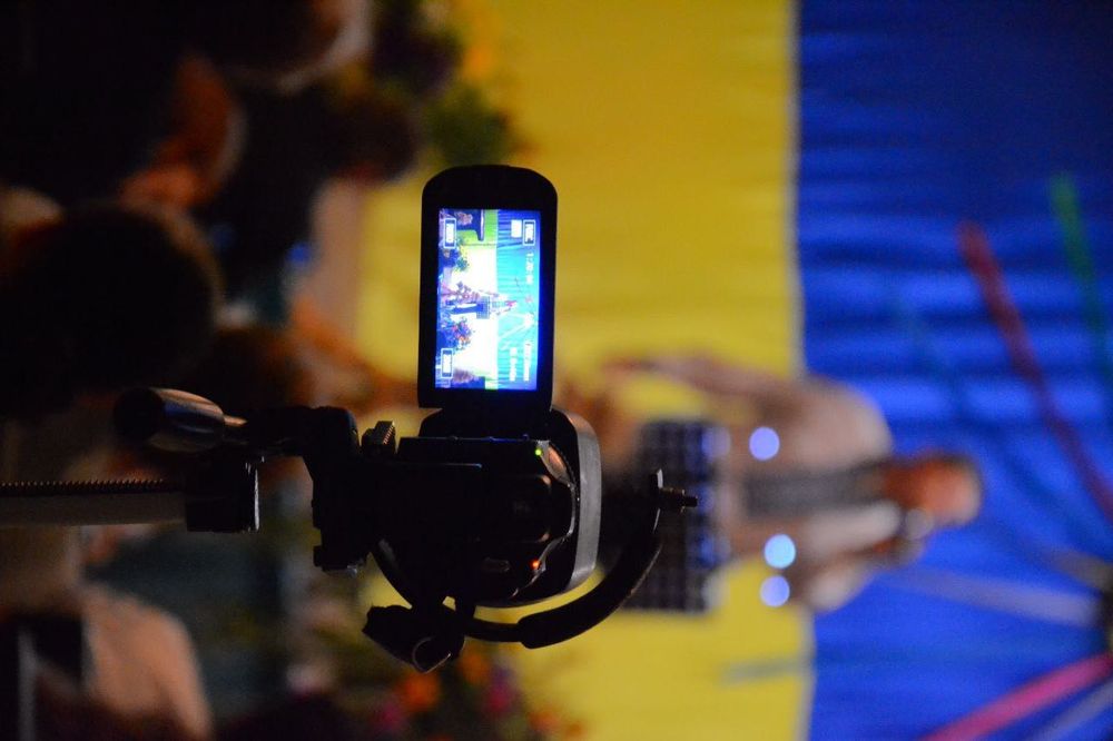 Canon Legria HF G10- відеокамера