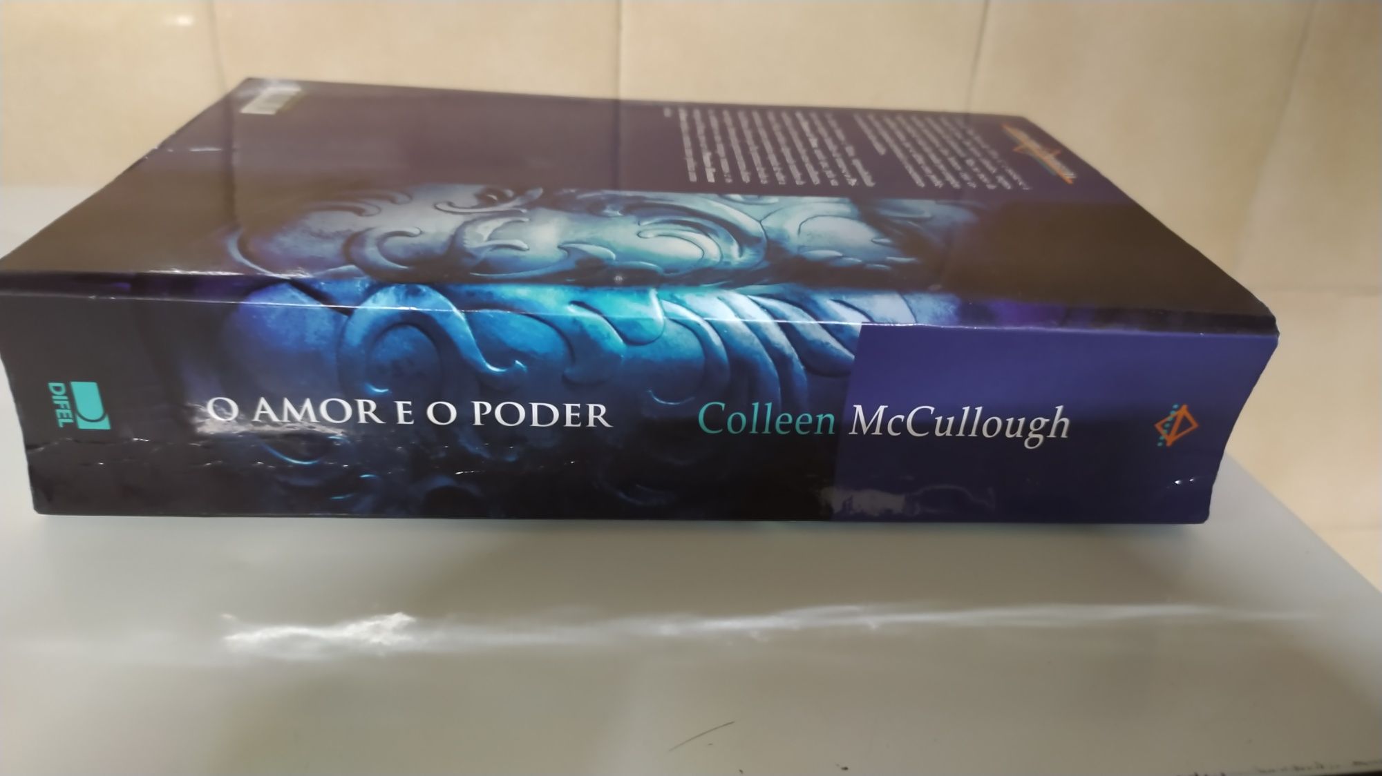 Colleen McCullough - O Amor e O Poder