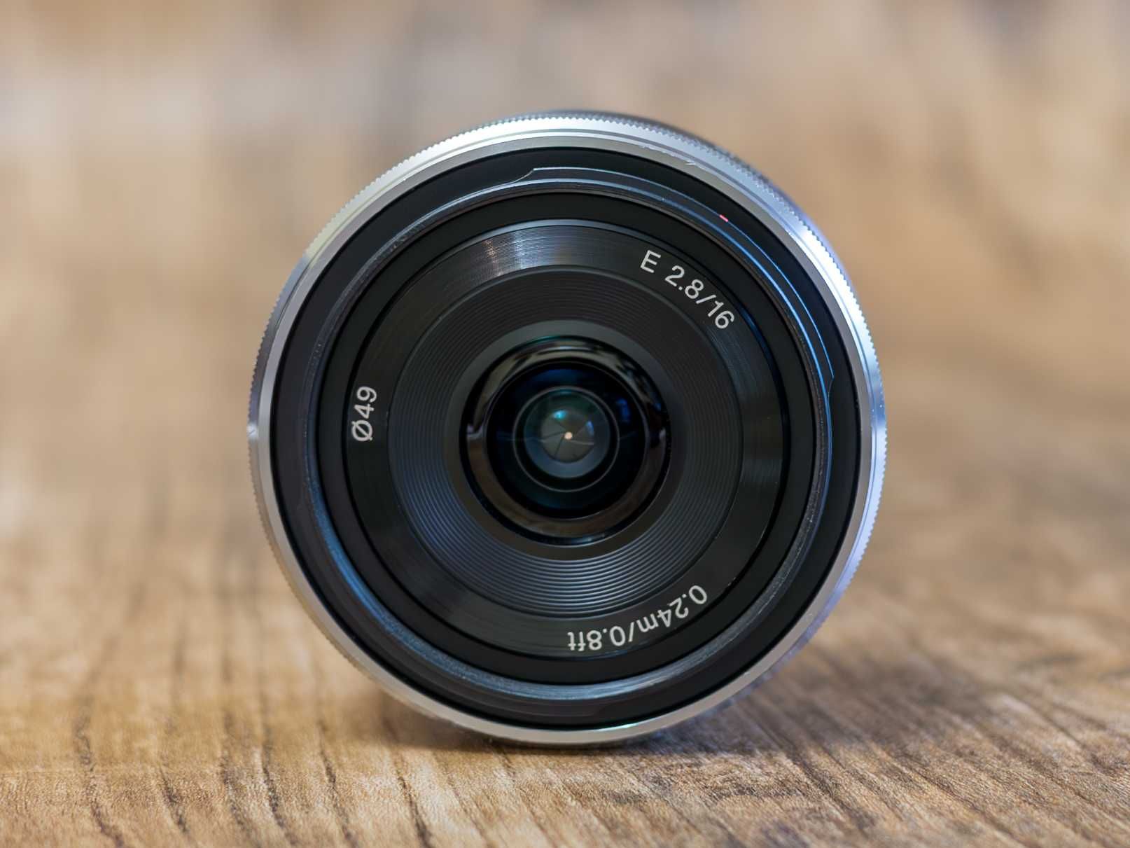 SONY E 16mm f/2.8 з блендою та фільтром . E-mount . Оригінал . ГАРНИЙ