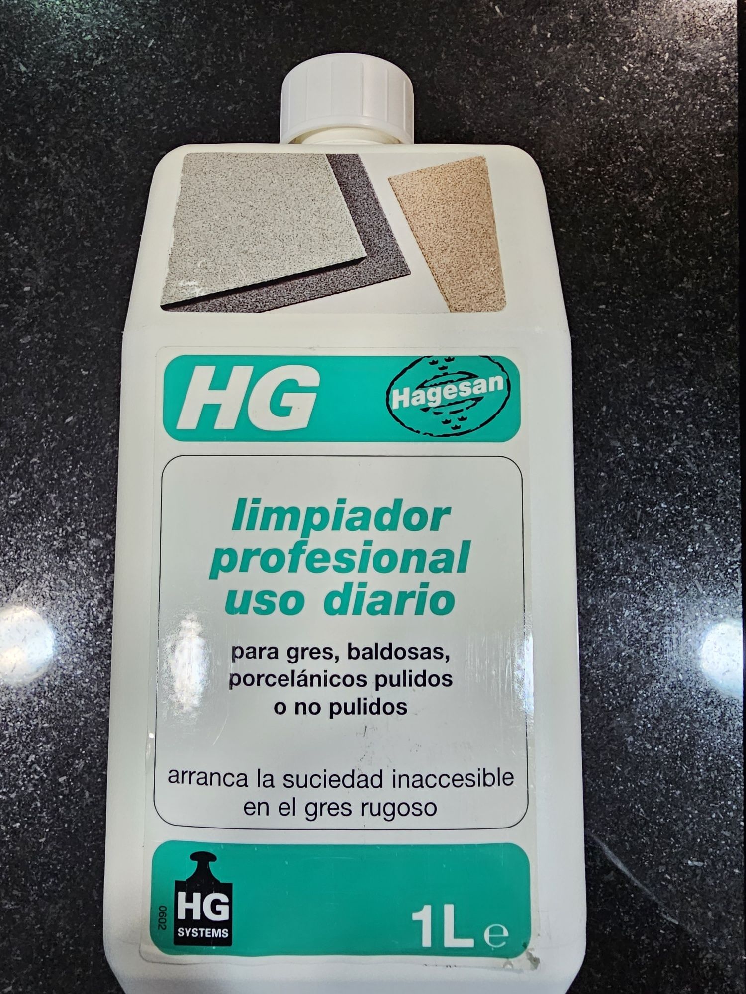 Produto profissional para limpezas de tijoleiras