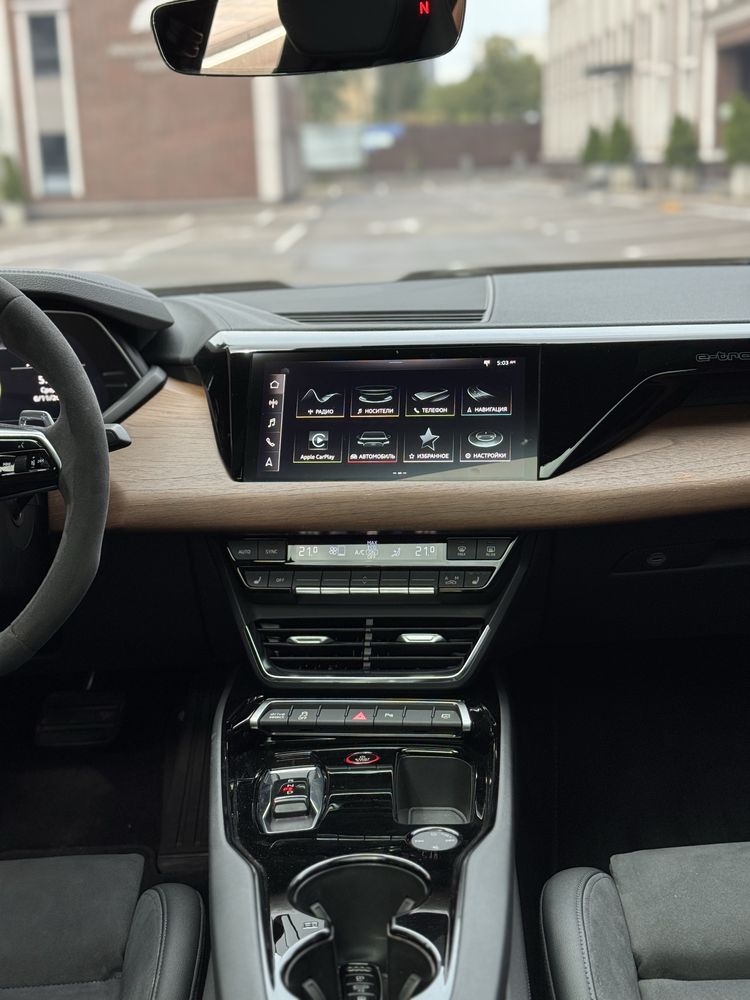 Продам Audi E-Tron Gt 2022