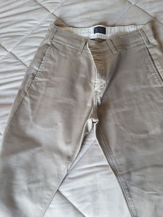 Calças chinos Levis, bejes
