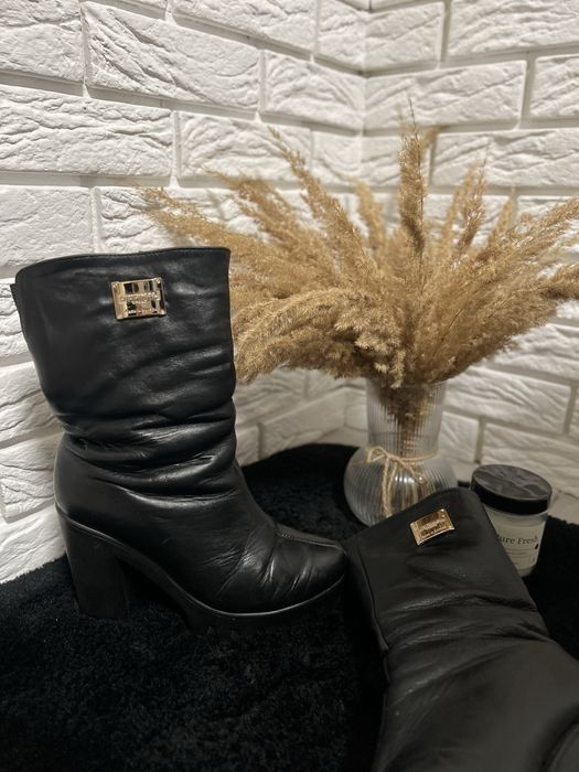 Зимові черевики на підборах 599грн