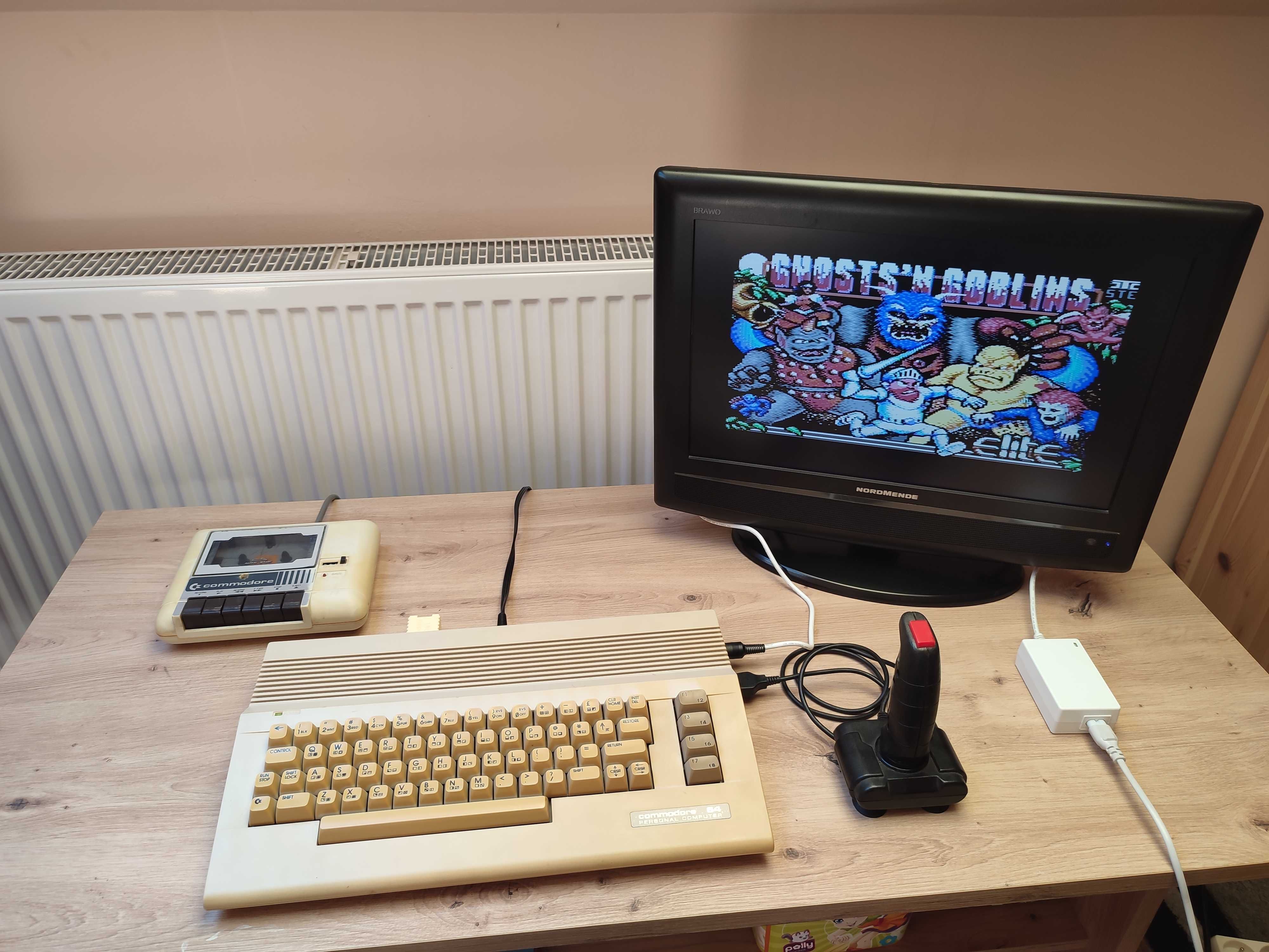 Commodore C64 kompletny zestaw plomba gry kartridż tapecart joystick