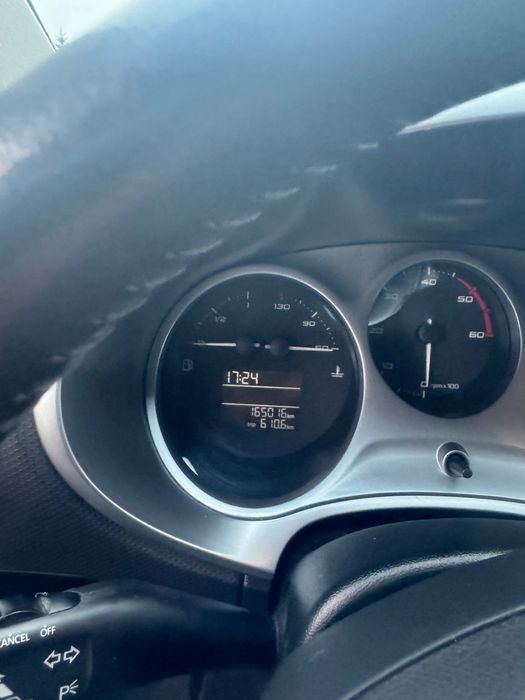 Sprzedam Seat Leon 1.6 TDI 105 KM . Stan Bardzo Dobry.