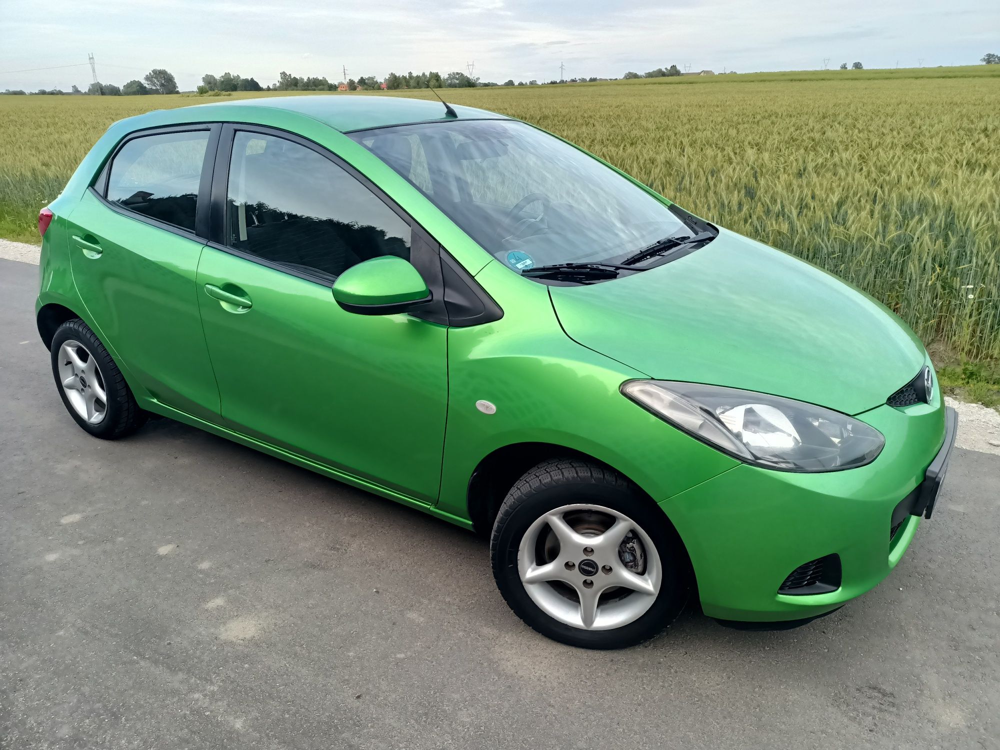 Mazda 2 z Niemiec 1,3 benzyna w super stanie.