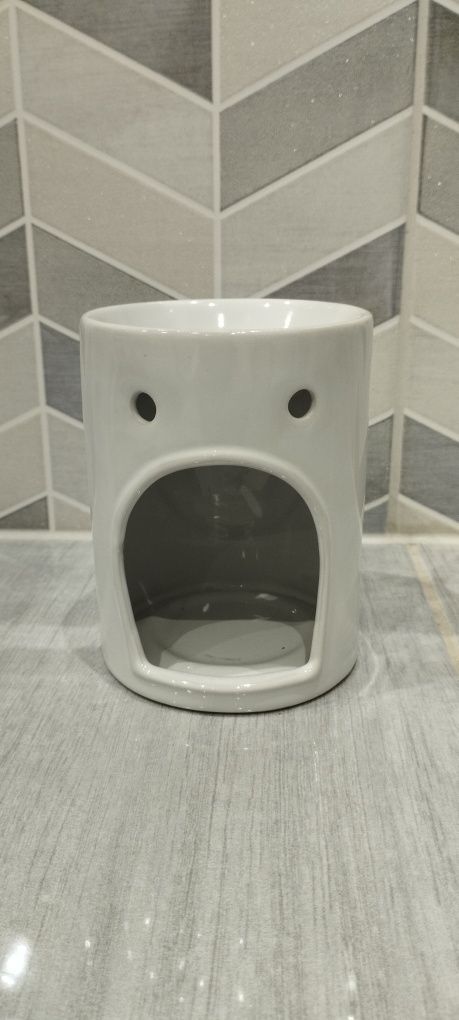 Kominek biały do podgrzewaczy na olejki zapachowe tuba NOWY
Wymiary: