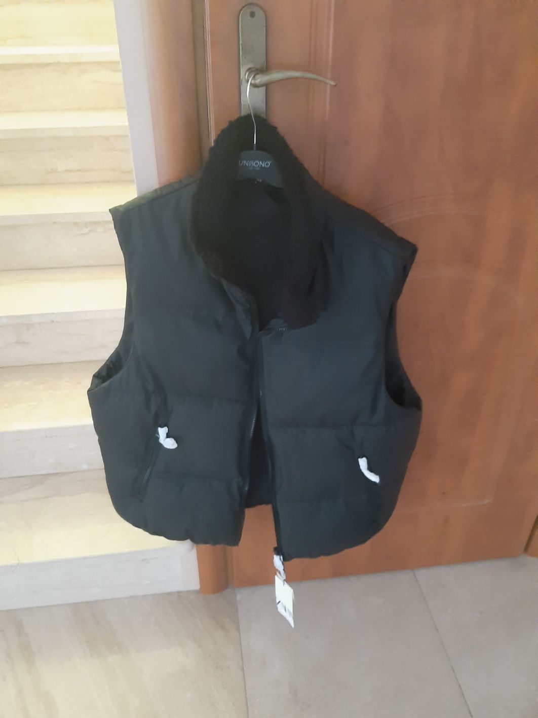 Kamizelka M Zara czarna męska kolekcja limited Man futro sztuczne kata