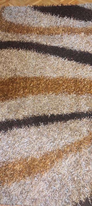 Dywan 2.3 m x 1.6 m