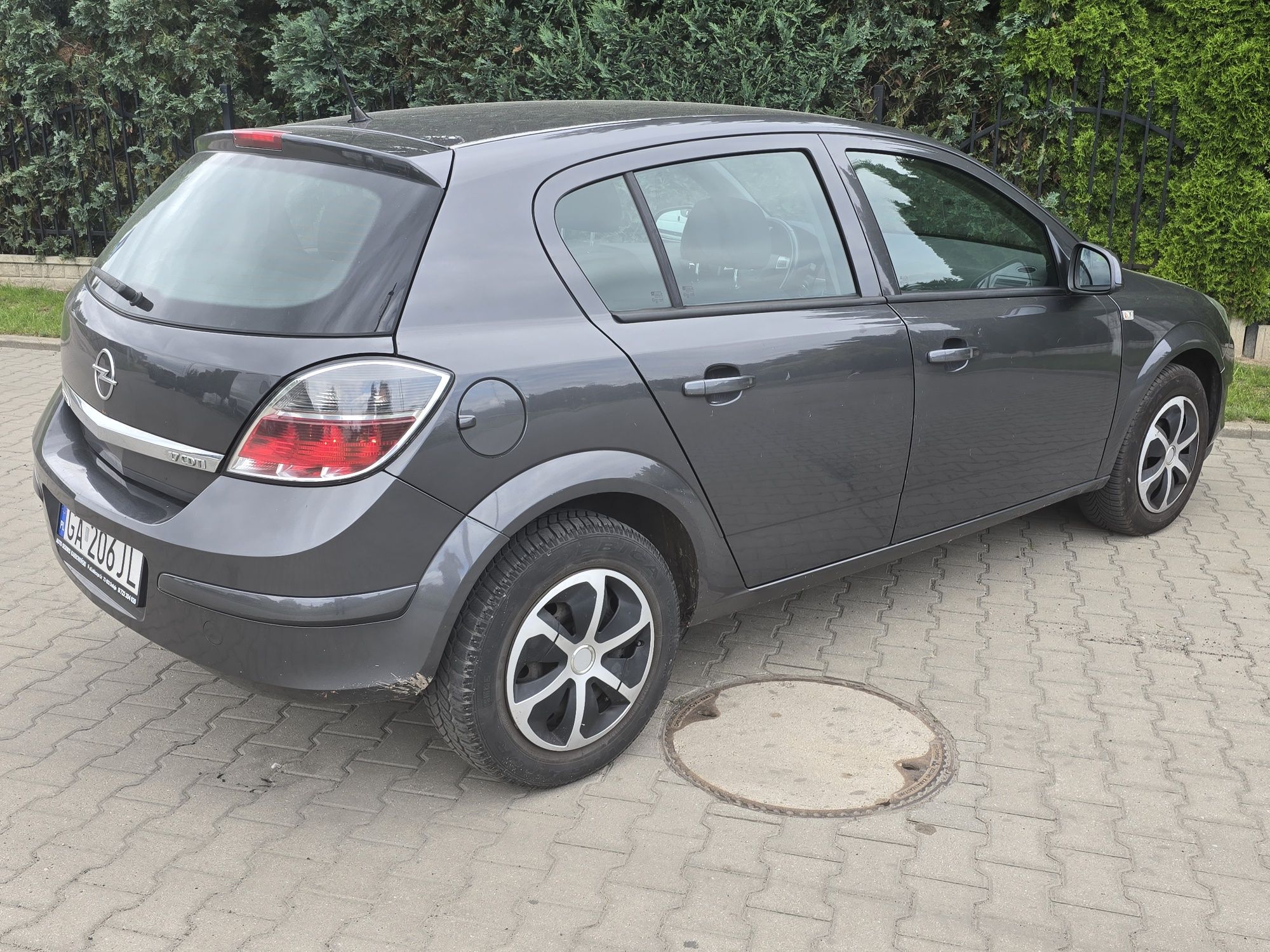 Opel Astra 2011 R 1.7 cdti fajne auto