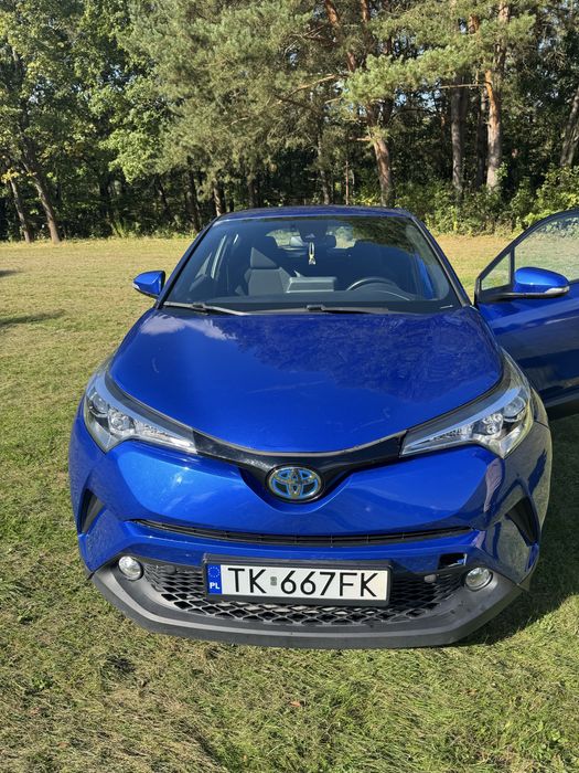 Toyota C-HR – nowoczesny crossover, niezawodny i oszczedny .