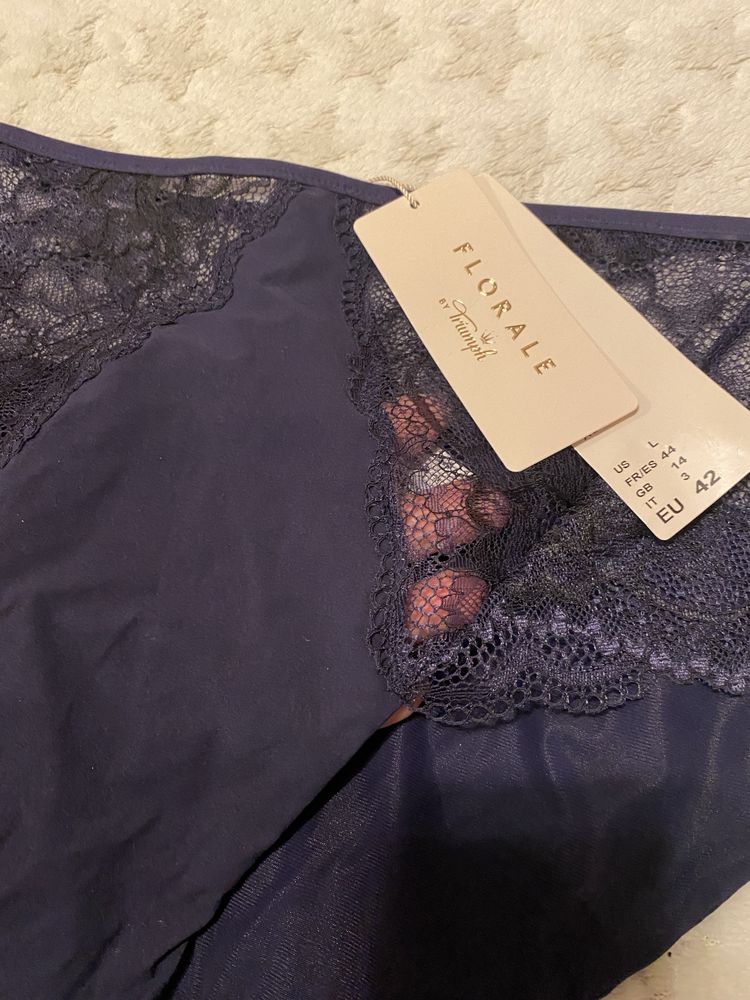 Triumph Primrose Florale Maxi, majtki modelujące z koronką,42/XL, nowe