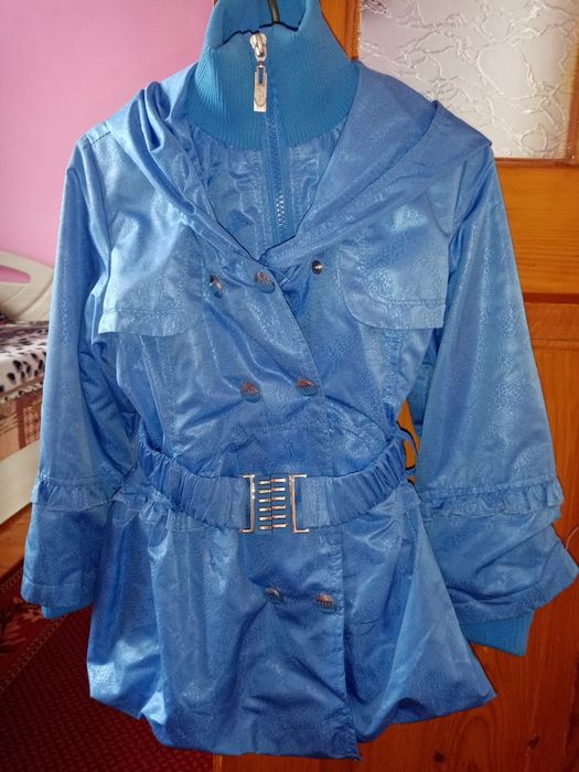 Продам дитячий плащик.