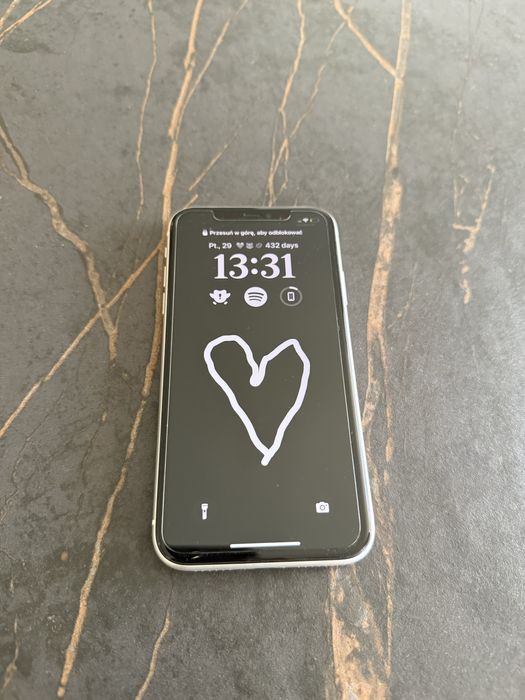 iPhone 11 128 GB bateria 73%