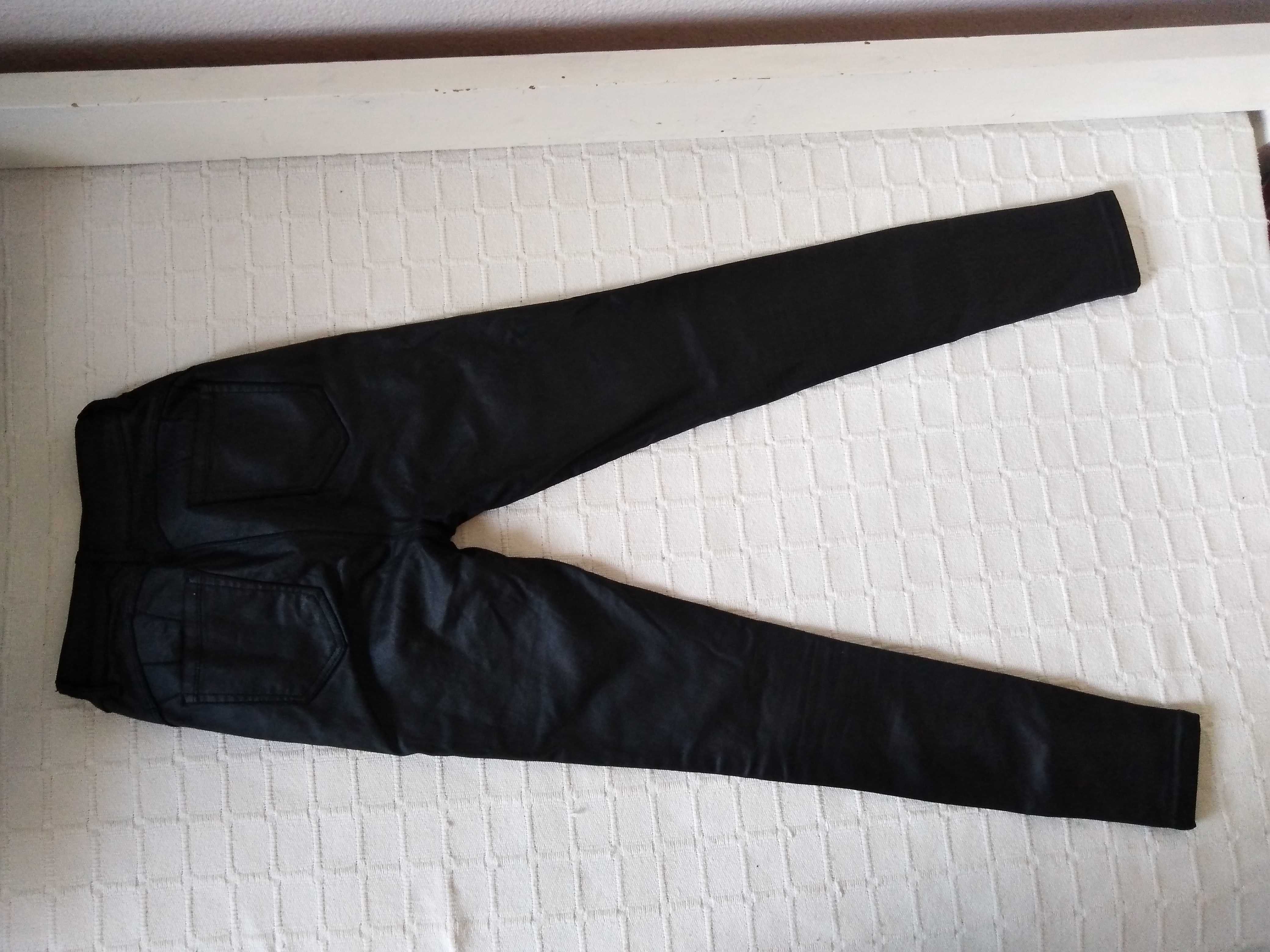 Calças Elásticas Imitação Pele Negras Diker Jeans S/36