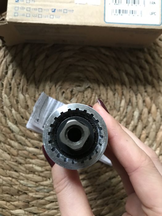 Каретка Shimano BB-UN300