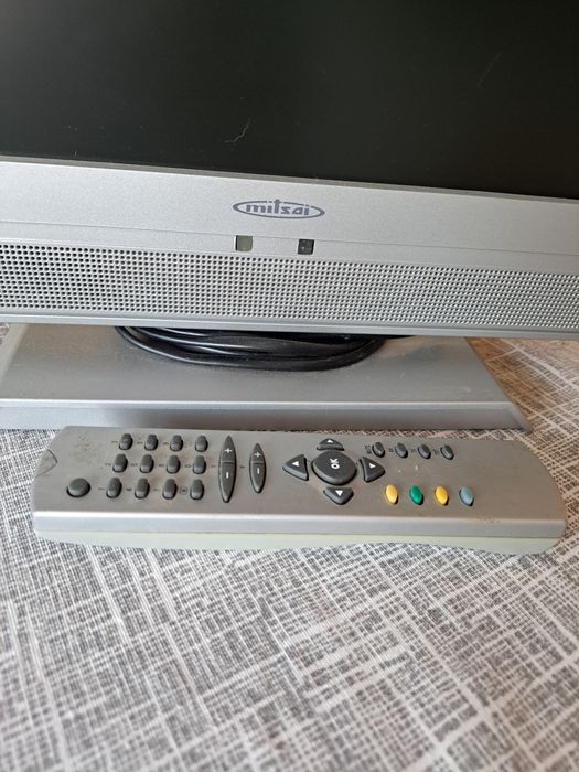 Tv mitsai pequena a funcionar