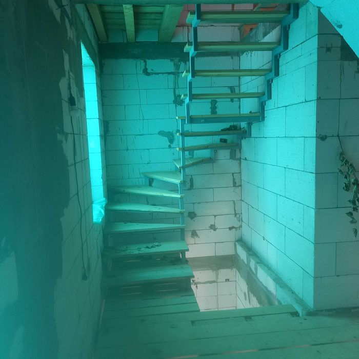 Продаж 2х пов будинок (накр. кообк) гаражЧернівці Садгора в.Виноградна