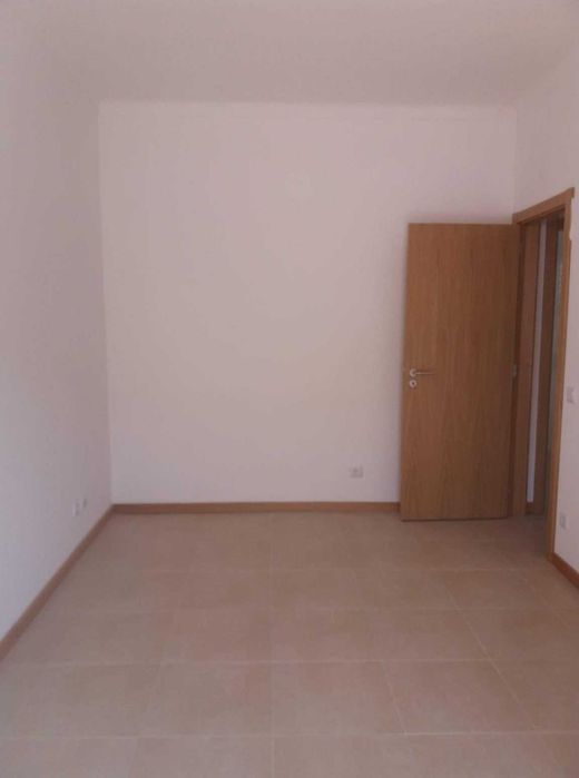 Apartamento T2 em moradia com terraço