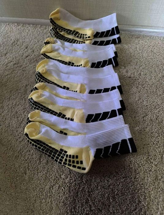 ЦІНА!!! Шкарпетки True socks.Розмір 37-43.кого зацікавив пишіть.