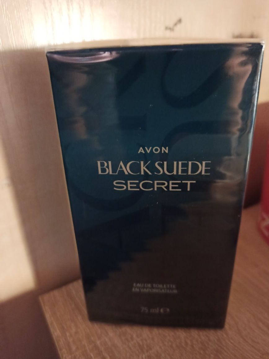 Avon Black Suede Secret 75 ml woda toaletowa