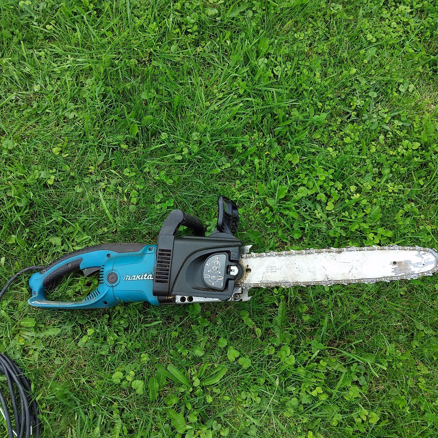 Piła Makita UC3530A