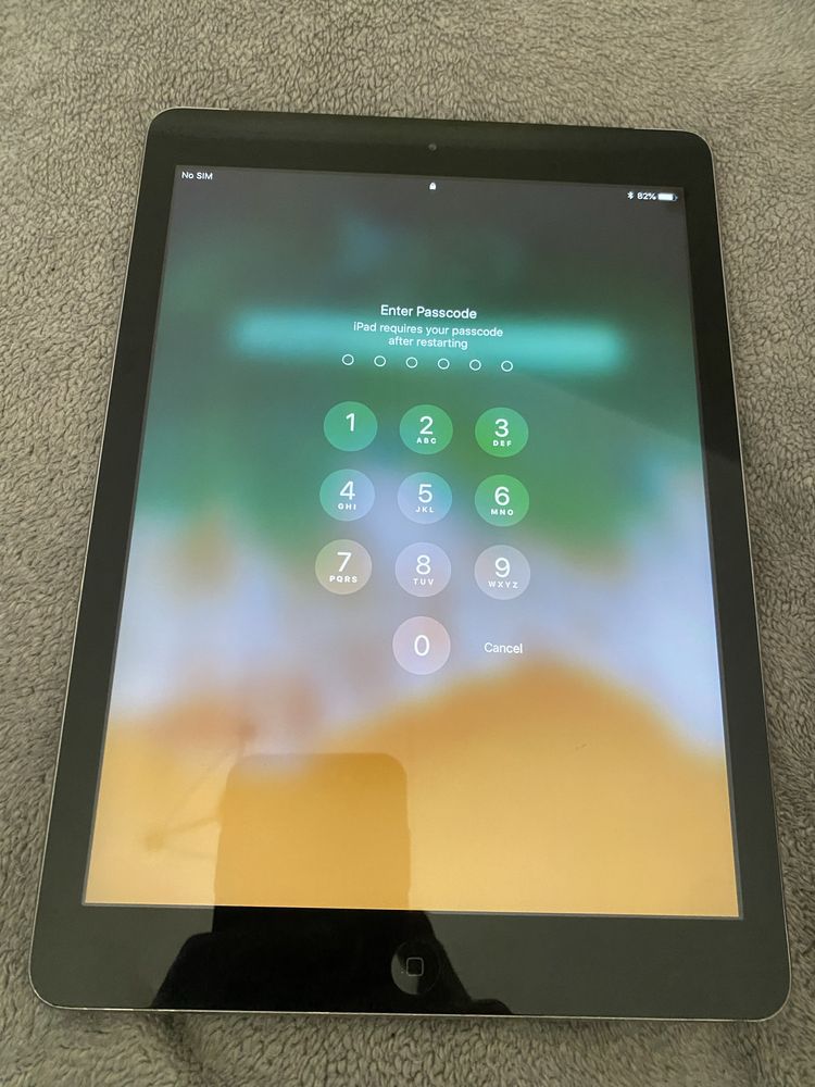 Планшет Apple iPad Air A1475