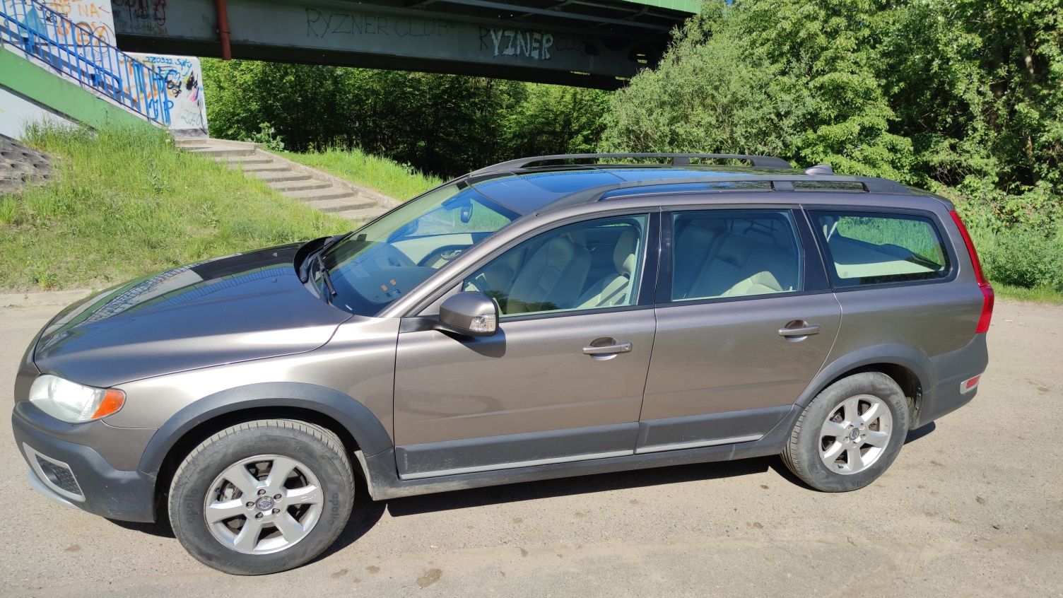 Sprzedam Volvo xc70 2.4D