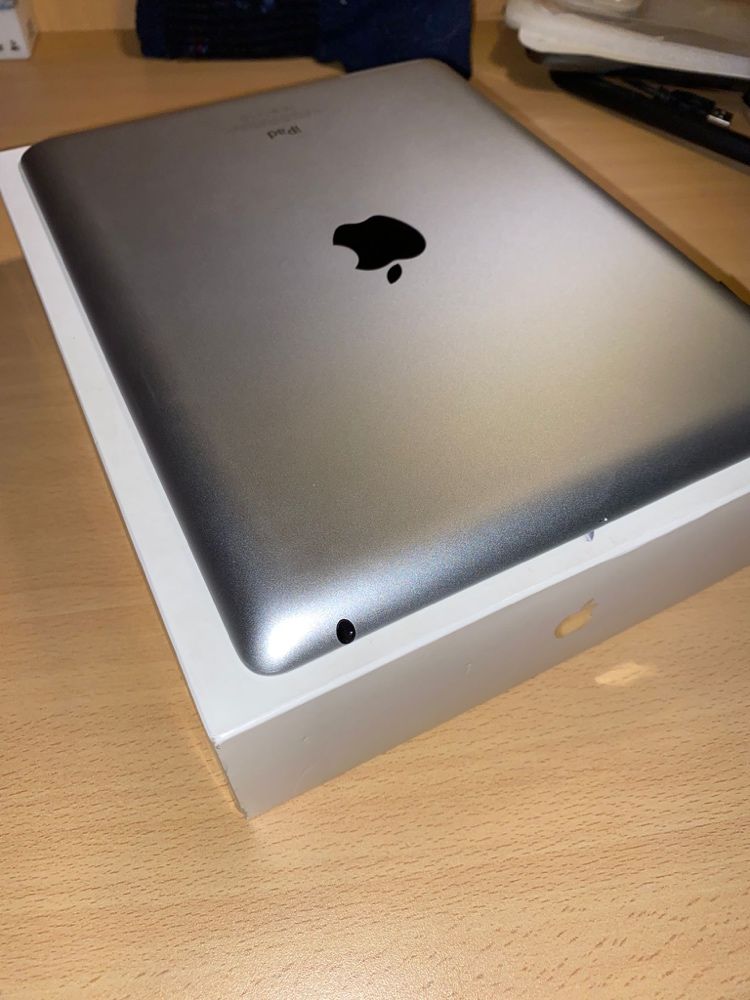 Vendo Apple iPad 4ª Geração (16GB-WiFi)