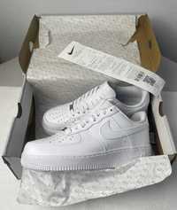 Nike Air Force 1 Low '07 White EU 38