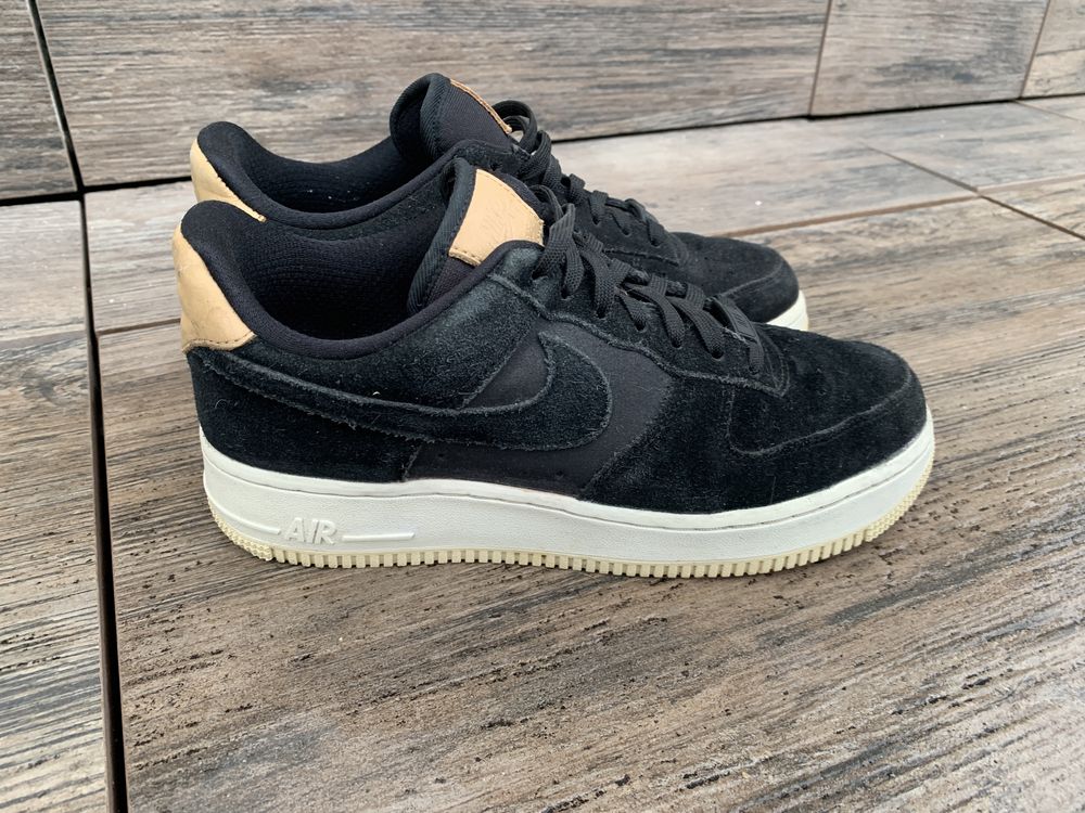 Buty Nike Air Force 1 zamsz rozm. 38,5