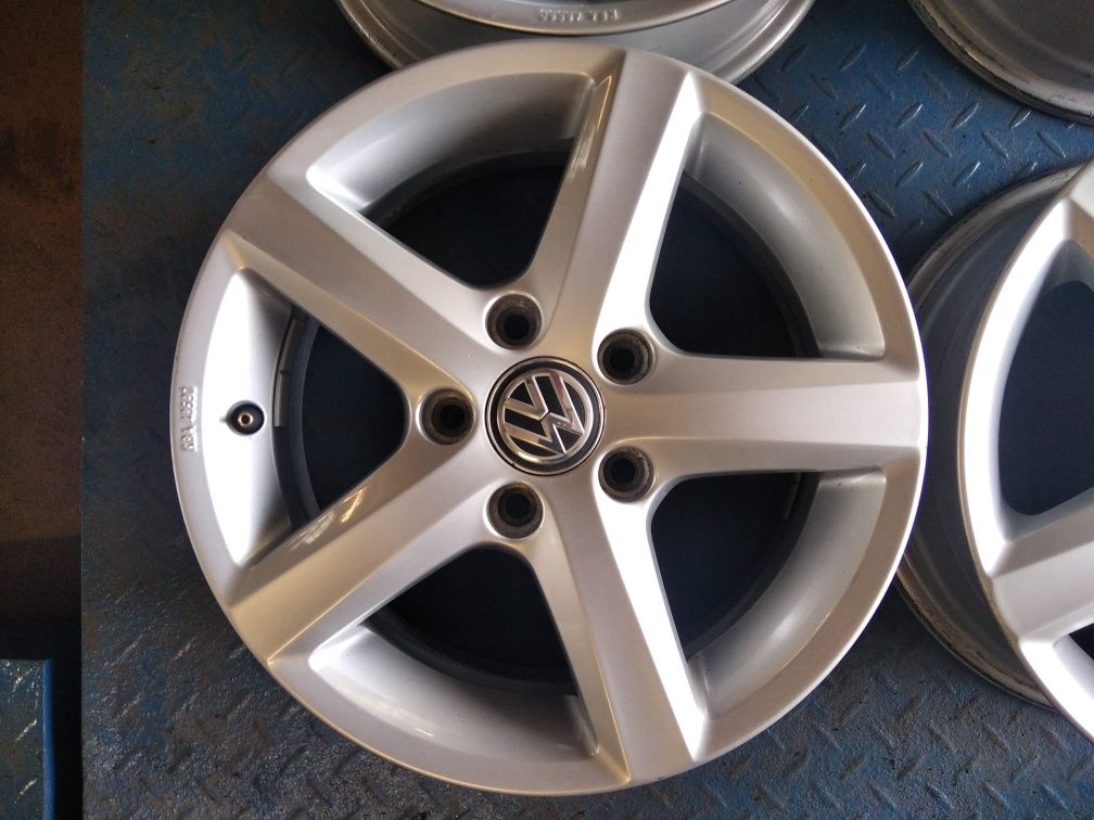 Alufelgi 15 VW Caddy Jetta Touran Golf Passat Eos Sharan T4 5x112