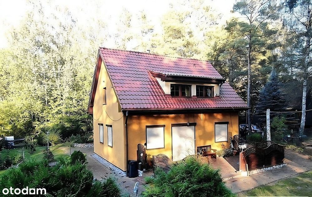 Domy nad jeziorem 94m2 i 35m2 na działce 2350m2