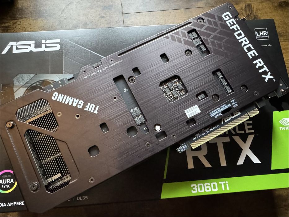 Placa gráfica Asus Tuf Nvidia Geforce 3060 Ti