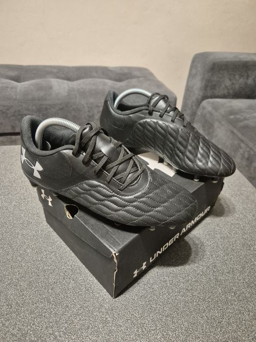 Korki buty piłkarskie Under Armour Magnetico Select 3.0 Rozmiar 42,5