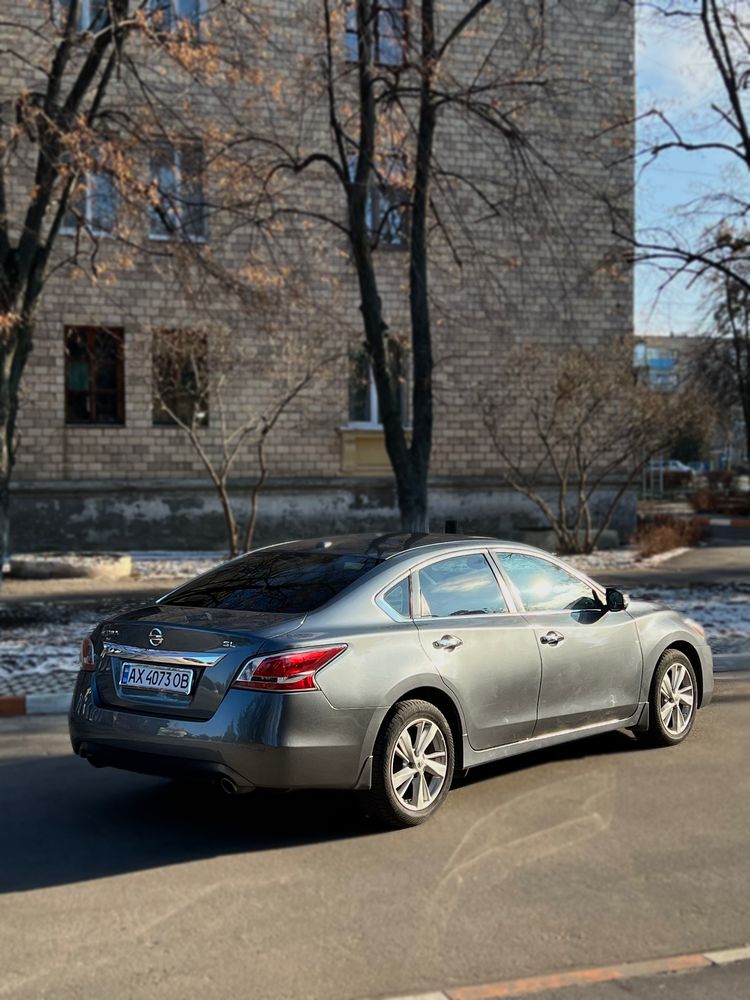 Nissan Altima SL(максимальная) Газ/бензин | Идеальное состояние
