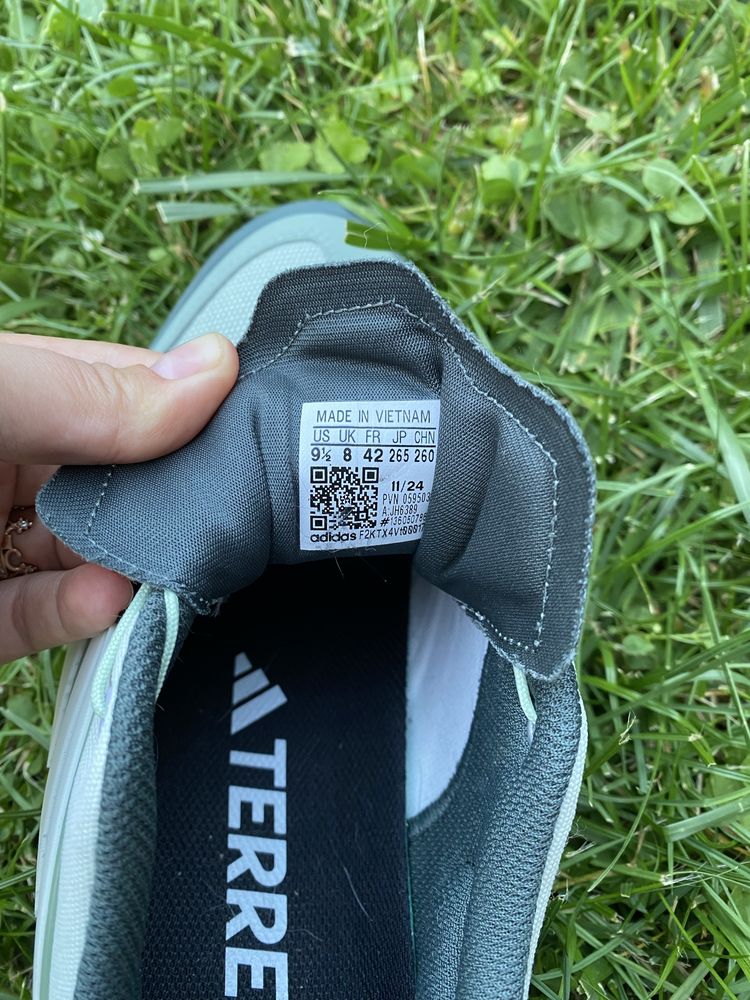 Кросівки Adidas 42 Terrex