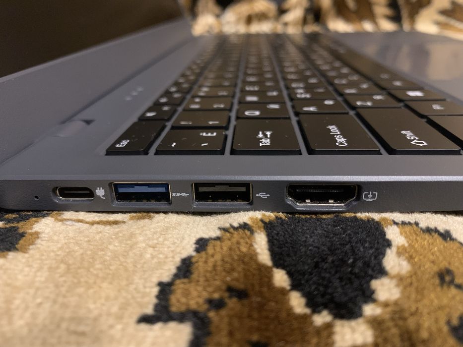 Ноутбук: Pixus Bit, 8/256, win 11 pro.